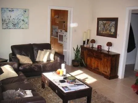 Greenfield House 아파트